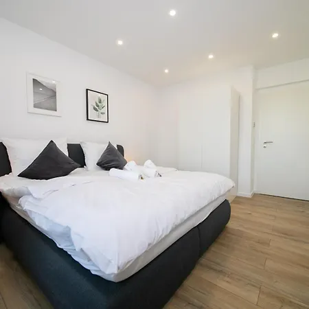 - 3 Bedroom - 6 Person Düsseldorf