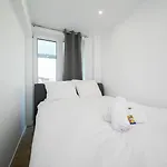 - 3 Bedroom - 6 Person * דיסלדורף