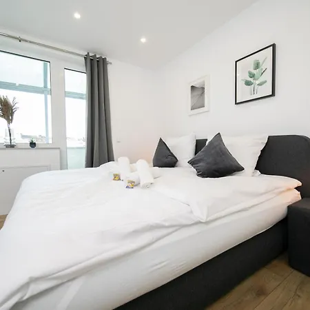 - 3 Bedroom - 6 Person