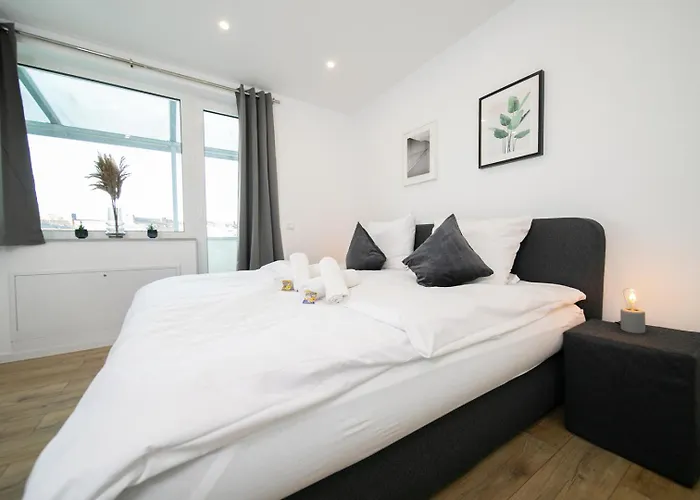 - 3 Bedroom - 6 Person