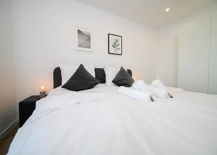 - 3 Bedroom - 6 Person *